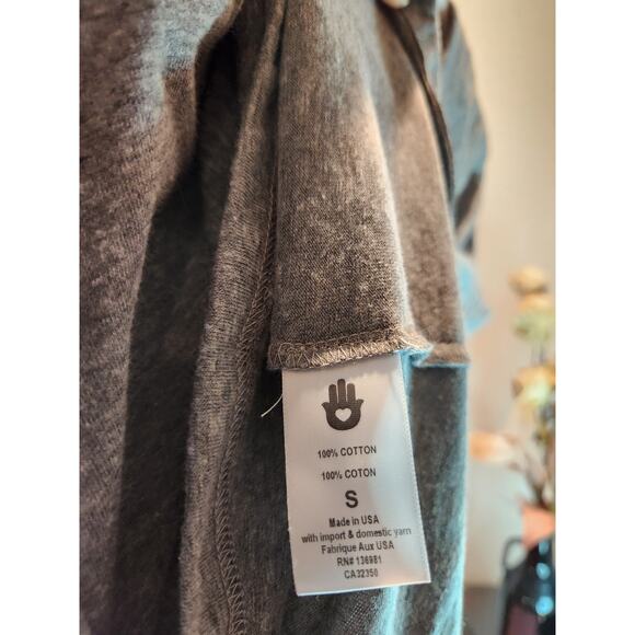 Spiritual Gangster Rainbow Chakra Crop Tee Heather Gray Women’s S  NWT USA-Made‎ - Picture 5 of 6